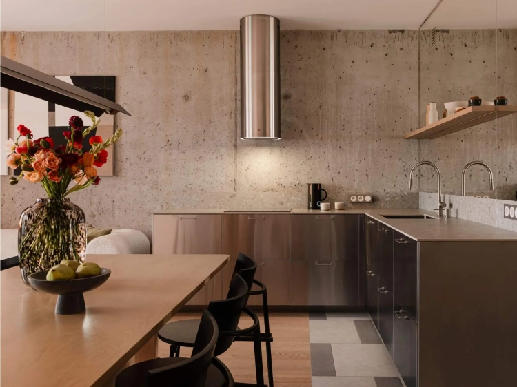 ciarkodesign_okap_wyspowy_tubus_inox.webp
