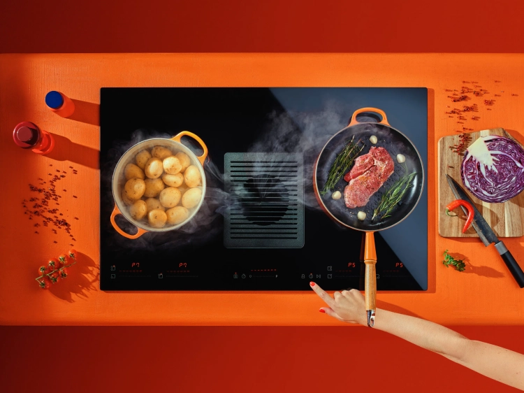 Płyta z wbudowanym okapem Ciarko Design Wizard One