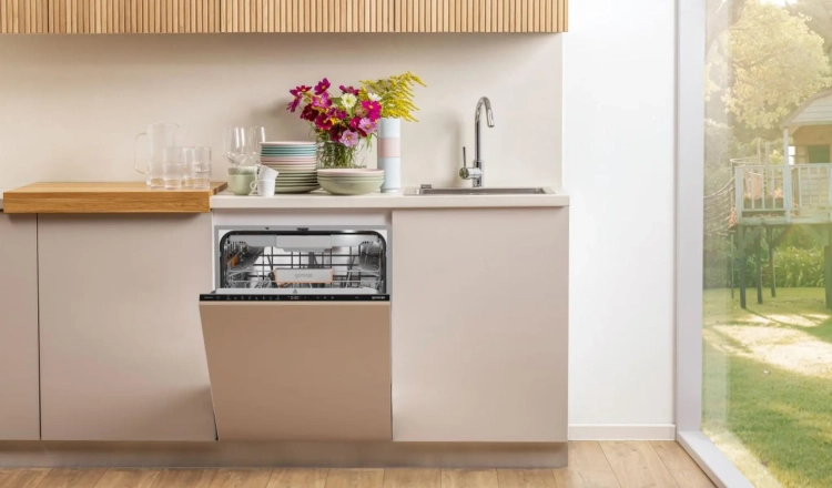 Zmywarka do zabudowy 60 cm Gorenje GV693A65AD z autodozowaniem, strefą intensywną i automatycznym otwieraniem drzwi